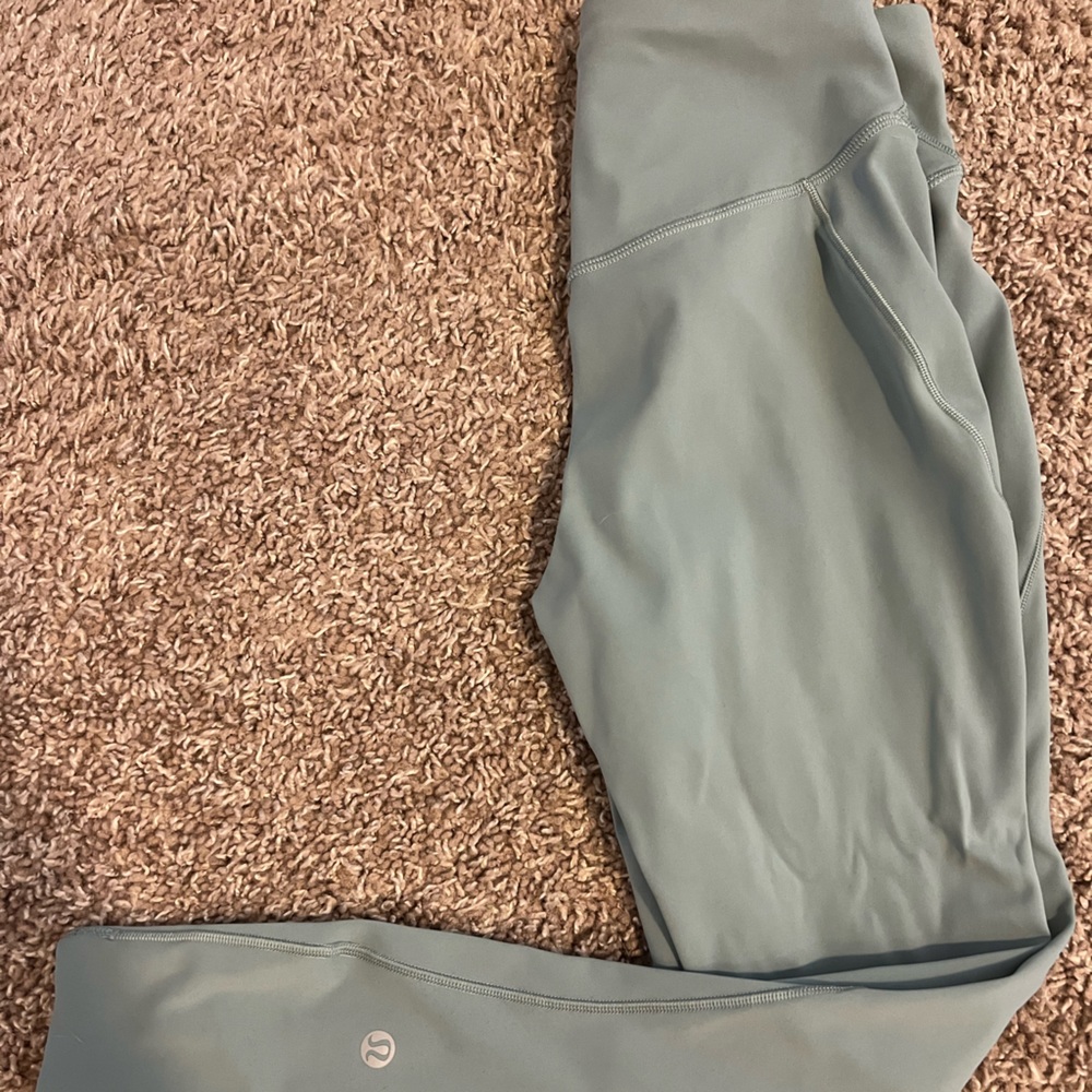 Lulu lemon base pace legging. Size 4 23 inch. High waisted.